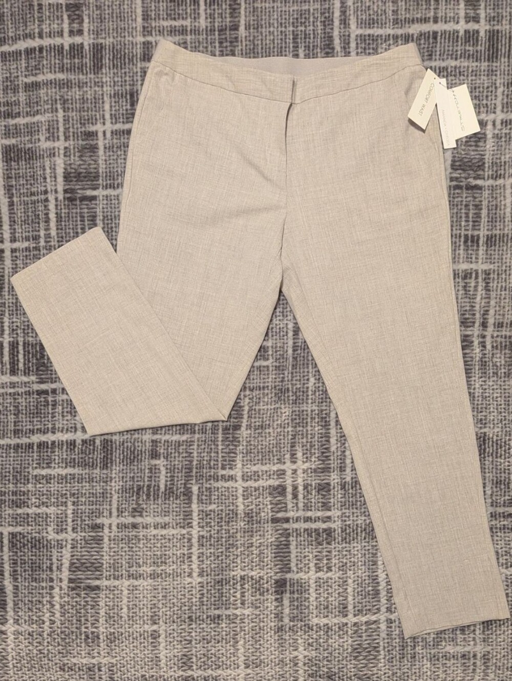 Amanda + Chelsea Straight Leg Silhouette Pants